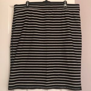 Old Navy pencil skirt